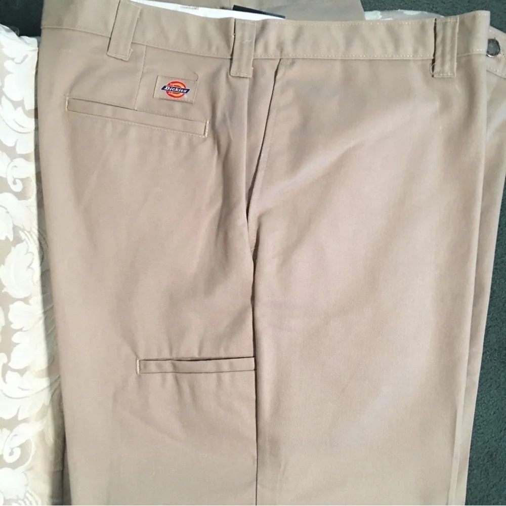 Dickies mens sports Khakis tan Pants 38 x 30. NWT